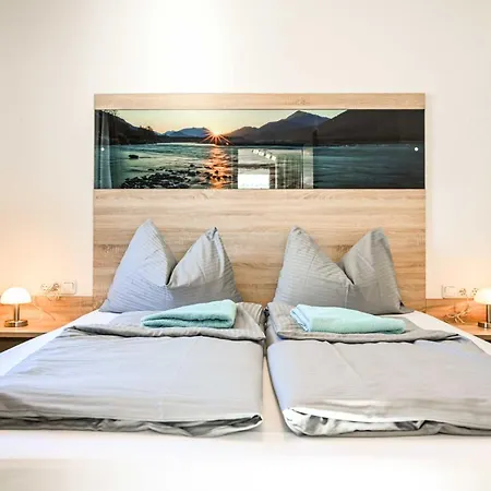 Appartements Schwarzer Adler Elbigenalp Exterior photo
