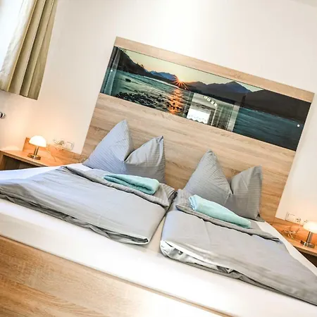 Appartements Schwarzer Adler Elbigenalp Exterior photo
