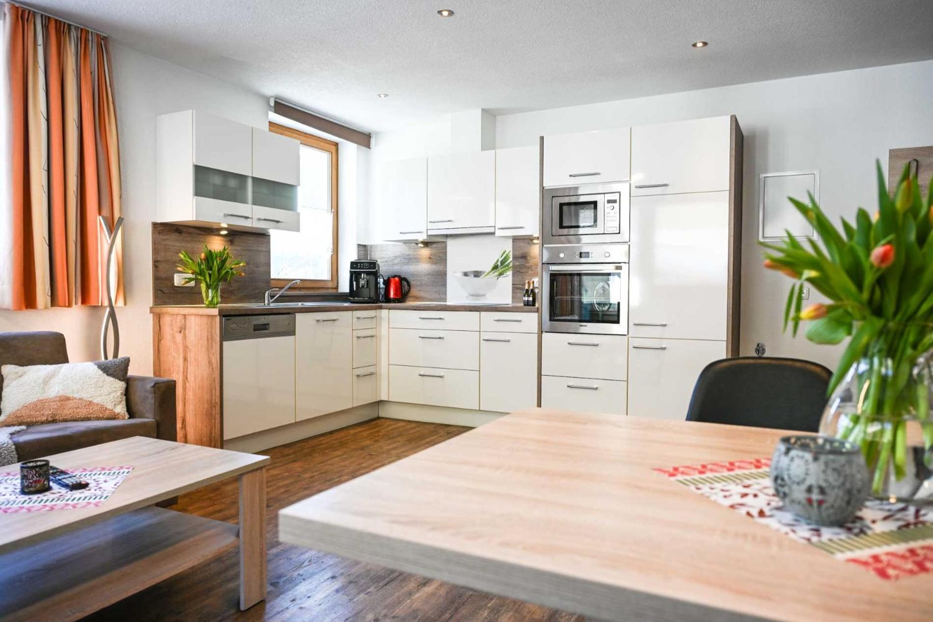 Schwarzer Adler Apartamento Elbigenalp